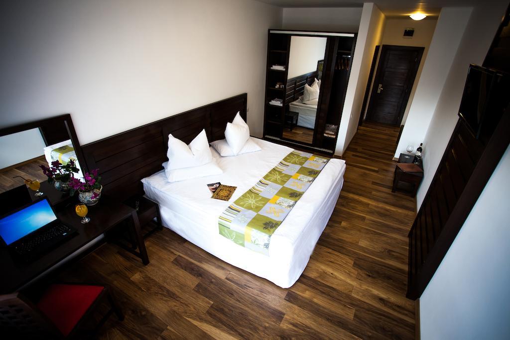 Roata Faget Inn Cluj-Napoca Room photo